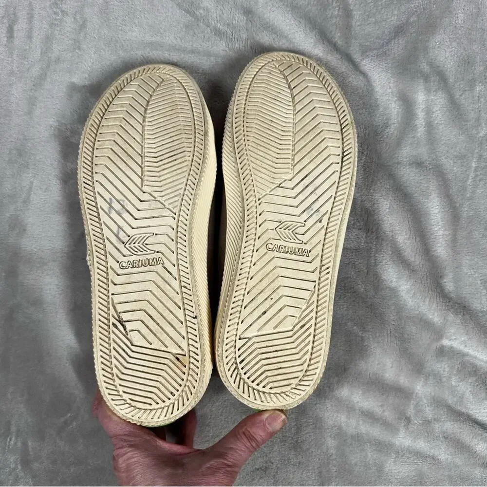 Cariuma OCA Low Canvas Sneakers Mystic Grey Men 8.5/Women's 10 Sustainable